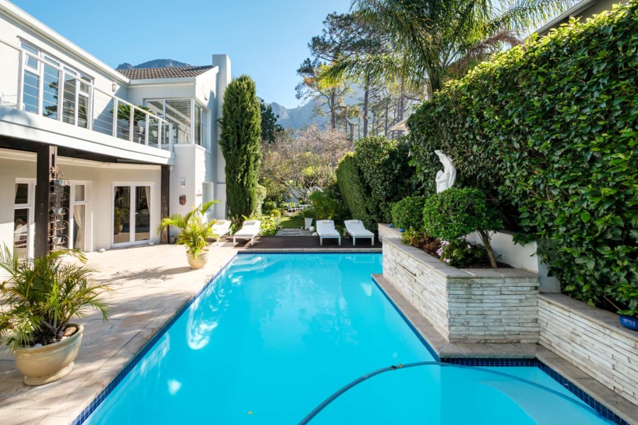 6 Bedroom Property for Sale in Newlands Western Cape